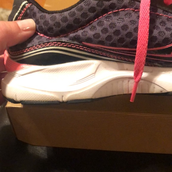 Saucony Spectrum - Picture 10 of 11